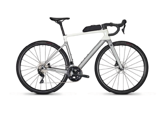 Gravel bike Focus per strade bianche, noleggiabile a Siena